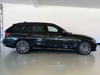 BMW 3 Serie BMW 3-serie Touring 330e 293pk M-Sport High Executive | Laser LED | Carplay | Adaptive cruise | Trekhaak - afbeelding nr 2