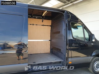 Mercedes-Benz Sprinter Mercedes Sprinter 317 CDI Automaat L2H2 3500KG Trekhaak Airco Camera MBUX CarPlay Euro6 L2 12m3 Airco Trekhaak - afbeelding nr 7