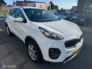 Kia Sportage Kia Sportage 1.6 GDI DynamicLine  Trekhaak , Navigatie , Achteruit rij Camera / Climate - & Cruise Controle / dealer onderhouden - afbeelding nr 6