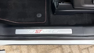 Ford Explorer Ford Explorer 3.0 V6 EB PHEV ST-LINE / TREKHAAK - afbeelding nr 35