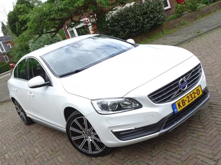 Volvo S60 Volvo S60 1.5 T2 122PK Nordic+ / R-Design / LED 2016 *NAP* - afbeelding nr 2
