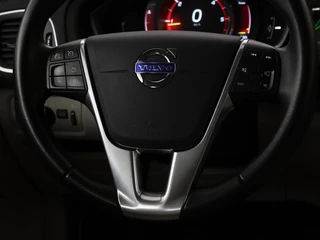 Volvo V40 Volvo V40 Cross Country 2.0 D2 Ocean Race | Leder | Stoelverwarming |  Trekhaak | Climate control | Bluetooth | Cruise control - afbeelding nr 10