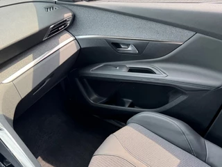 Peugeot 3008 Peugeot 3008 1.6 HYBRID AUT. PHEV 224PK ALLURE LED HALF-LEER NAVI CAMERA CARPLAY AIRCO - afbeelding nr 18
