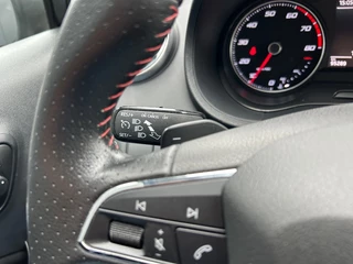 SEAT Ibiza SEAT Ibiza 1.0 TSI Aut. FR Line 2e eig. Carplay Navi Xenon Cruise PDC Trekhaak - afbeelding nr 8