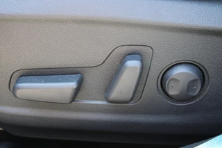 Hyundai Kona Hyundai Kona 1.6 GDI HEV Premium Navi/Leer/18