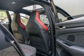 Volkswagen Golf Volkswagen Golf 2.0 TSI GTI Clubsport Pano HK DSG LED HUD - afbeelding nr 38