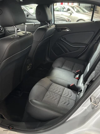Mercedes-Benz GLA Mercedes GLA-Klasse 180 Buss. Solution Plus Upgrade Edition | Navi | LED | Cruise | Camera | PDC | Clima | Stoelverw. | CarPlay | Org. NLD. | - afbeelding nr 53