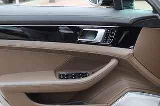 Porsche Panamera Porsche Panamera 2.9 4 E-Hybrid / Panoramadak / 360Camera / Achterasbesturing / Head-up / 21'' / Burmester / Softclose / Sportuitlaat / Sportdesign + Chrono / Keyless / DAB / ACC / Stoelventilatie - afbeelding nr 36