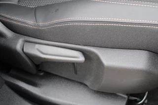 Peugeot 5008 | Black Pack | Adaptieve Cruise | 7-Persoons | Led | BLIS | Navigatie - afbeelding nr 39
