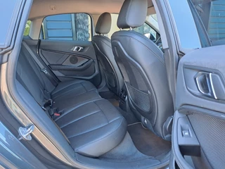 BMW 2 Serie | M-Pakket | Leder | Stoelverw. | Camera | Gr Navi | Sportinterieur | - afbeelding nr 26