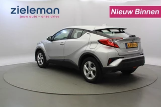 Toyota C-HR Toyota C-HR 1.8 Hybrid Dynamic Automaat - Navi, Camera, Clima - afbeelding nr 2