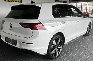 Volkswagen Golf Volkswagen Golf 1.4 eHybrid GTE / Navigatie / IQ Light /Standkachel - afbeelding nr 2