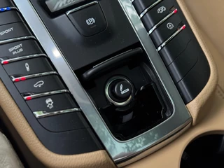 Porsche Macan Porsche Macan 3.0 GTS Burmester ACC Pano Cognac L Chrono Vol geoptioneerd Onderhoudshistorie Distronic Flippers Stoelkoeling/verwa - afbeelding nr 60
