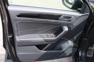 Volkswagen T-Roc Volkswagen T-Roc 1.5 TSI R-Line DSG Black Style Virtual/Navi/18