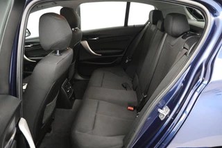 BMW 1 Serie BMW 1-serie 118i Corporate Lease Executive (PARKEERSENSOREN, NAVIGATIE, CRUISE CONTROL, AUTOMAAT, NL-AUTO) - afbeelding nr 11