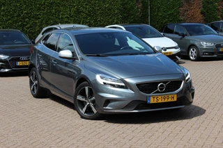 Volvo V40 2.0 D2 Inscription R-Design