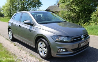 Volkswagen Polo Volkswagen Polo 1.0 TSI DSG / Comfortline / Navi / Carplay - afbeelding nr 3
