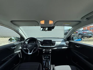Kia Stonic Kia Stonic 1.0 T-GDI 100Pk MHEV DynamicLine Airco Cruise Camera Trekhaak - afbeelding nr 4