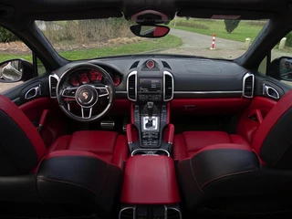Porsche Cayenne Porsche Cayenne GTS 3.6 V6 440PK / PDK / CARBON / LED - afbeelding nr 12