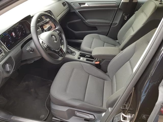 Volkswagen e-Golf Volkswagen e-Golf Automaat 136pk  | Navigatie | Climate Control | Virtuele Cockpit | Camera | Keyless | Stoelverwarming | Parkeer Sensoren | Cruise Control Adaptive | Lichtmetalen velgen 17