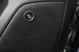 Ford Focus Ford Focus 1.0 EcoBoost Titanium | Stoel & stuurverwarming |  Trekhaak | Adaptive cruise | B&O Sound | Full LED | Camera | Side Assist | Carplay | Navigatie | Keyless - afbeelding nr 13