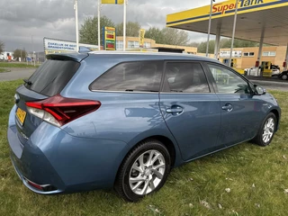 Toyota Auris Toyota Auris 1.8 Hybrid Executive - NAVI/LED/PANO/CAMERA/NAP - afbeelding nr 19