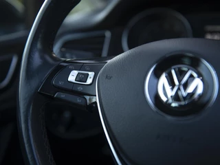 Volkswagen Golf Sportsvan Volkswagen Golf Sportsvan 1.5TSi 150pk ACT DSG Highline | LED | Pano | Trekhaak wegklapb. | Park Assist | Voorruitverwarming | Camera achter | Winterpakket | Navi | ACC | Alarm | Spiegelpakket - afbeelding nr 9