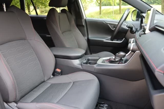 Toyota RAV4 Toyota RAV4 2.5 Plug-in Hybrid AWD Business LED/ACC/Camera/Keyless/Elek. stoel/App-Connect/DAB - afbeelding nr 10