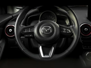 Mazda 2 Mazda 2 1.5 SA-G 90pk Aut. Homura | Camera | Apple Carplay/Android Auto | Stoel- en stuurverwarming | Climate Control | Blind Spot | Donker glas achter - afbeelding nr 9