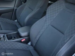 Škoda Karoq Skoda Karoq TSI 116 PK DSG7/AUTOMAAT Navigatie Camera Trekhaak Pdc V+A Carplay - afbeelding nr 25