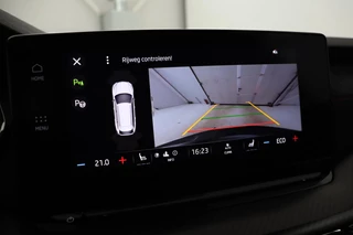 Škoda Octavia Skoda Octavia 1.4 TSI RS iV PHEV | Head-Up |  Stoel & stuurverwarming | Adaptive cruise | Standkachel | Matrix LED | Massage | Alcantara | Camera | Carplay | Memory | Canton Sound | Virtual Cockpit | Side Assist - afbeelding nr 20