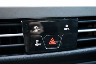 Volkswagen Golf Rijklaarprijs-Garantie Navigatie Airco Led Digitaal Dashboard - afbeelding nr 29