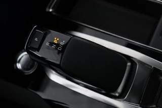 Peugeot 3008 Peugeot 3008 1.6 HYbrid 225 Allure | Stoelverwarming |  Carplay | Adaptive cruise | Full LED | Keyless | Camera | Navigatie | Dodehoek detectie | Half leder - afbeelding nr 20