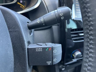 Renault Clio navigatie airco/ecc nwe apk - afbeelding nr 25