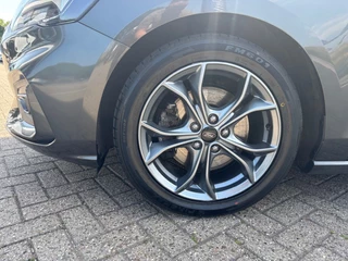Ford Focus Ford Focus 1.0 ST-LINE 125 PK NAVI AIRCO/ECC PDC - afbeelding nr 16