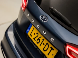 Ford Focus Ford Focus Wagon 1.0 EcoBoost Titanium X Automaat (VIRTUAL COCKPIT, APPLE CARPLAY, GROOT NAVI, STUUR/STOELVERWARMING, BANG&OLUFSEN, CAMERA, TREKHAAK, SPORTSTOELEN, ELEK ACHTERKLEP, KEYLESS, GETINT GLAS, NIEUWSTAAT) - afbeelding nr 31