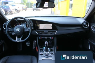 Alfa Romeo Giulia Alfa Romeo Giulia 2.0T Sprint 280pk Driver Assist. - afbeelding nr 2
