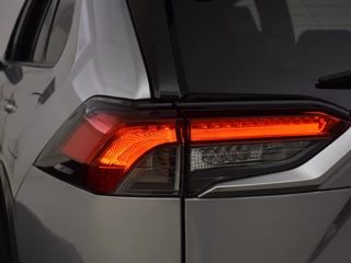 Toyota RAV4 Toyota RAV4 2.5 Hybrid AWD Bi-Tone Panoramadak | PDC V+A | Stoelverwarming | - afbeelding nr 17