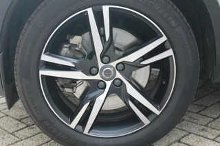 Volvo XC40 Volvo XC40 T5 Recharge R-Design | Stoelverwarming | Parkeercamera  | Glossy Black | Keyless - afbeelding nr 13