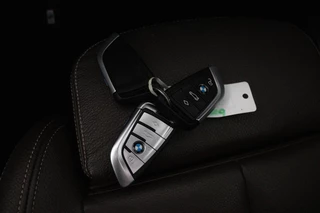 BMW 2 Serie BMW 2-serie Gran Coupé 218i Executive Edition (PANORAMADAK, ACHTERUITRIJCAMERA, PARKEERSENSOREN, STOELVERWARMING, AUTOMAAT) - afbeelding nr 19