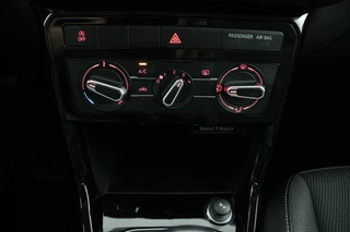 Volkswagen T-Cross Volkswagen T-Cross 1.0 TSI Life | Cruise Adapt | DAB | Carplay - afbeelding nr 7