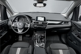 BMW 2 Serie BMW 2 Serie Active Tourer 218i Sport Line Navi Camera Trekhaak - afbeelding nr 2