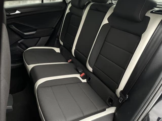 Volkswagen T-Roc Volkswagen T-Roc 1.5 TSI Sport | LED | Trekhaak | Carplay | Camera | PDC - afbeelding nr 65