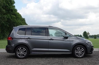 Volkswagen Touran Volkswagen Touran 1.5 TSI R-line 7pers. CAMERA STOELVERW. - afbeelding nr 13