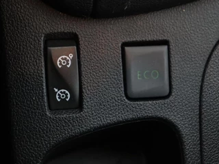 Renault Clio Renault Clio 0.9 TCe Limited | Trekhaak | Navigatie |  Bluetooth | Cruise control | Parkeerhulp | LED | Airco | DAB - afbeelding nr 17
