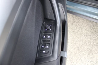 Volkswagen T-Roc Volkswagen T-Roc 1.0 TSI Life Business Camera|Navi|Stoelverw. - afbeelding nr 21