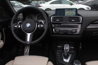 BMW 2 Serie BMW 2 Serie Cabrio M240i xDrive High Exe. M Sport / Camera / Leder / Harman Kardon / 18'' / Keyless / Navigatie / Stuurverwarming / DAB / Windscherm / Stoelverwarming / Cruise Control - afbeelding nr 18