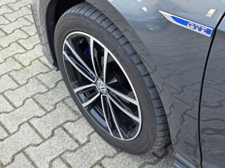 Volkswagen Golf Volkswagen Golf 1.4 TSI PHEV GTE | PANO / ACC / LED / CARPLAY / CAMERA / P.SENSOR V+A / LEDER-ALCANTARA / STOELVERW. / LANE ASS ! - afbeelding nr 16