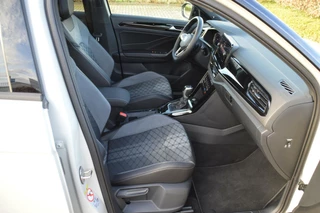 Volkswagen T-Roc Volkswagen T-Roc 1.5 TSI R-Line Edition Black Style panoramadak/trekhaak - afbeelding nr 90