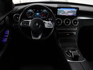Mercedes-Benz C-Klasse Mercedes-Benz C-klasse 180 Business Solution AMG | Panoramadak | Leder | Stoelverwarming | Cruise control | 360 Camera | Elektrische achterklep | Carplay | Burmester - afbeelding nr 3
